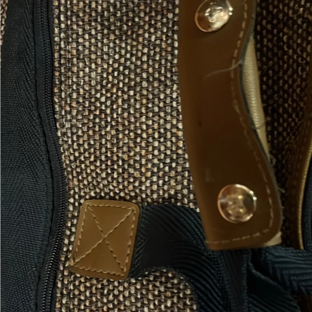 Hamilton Black and Gray Travel Bag